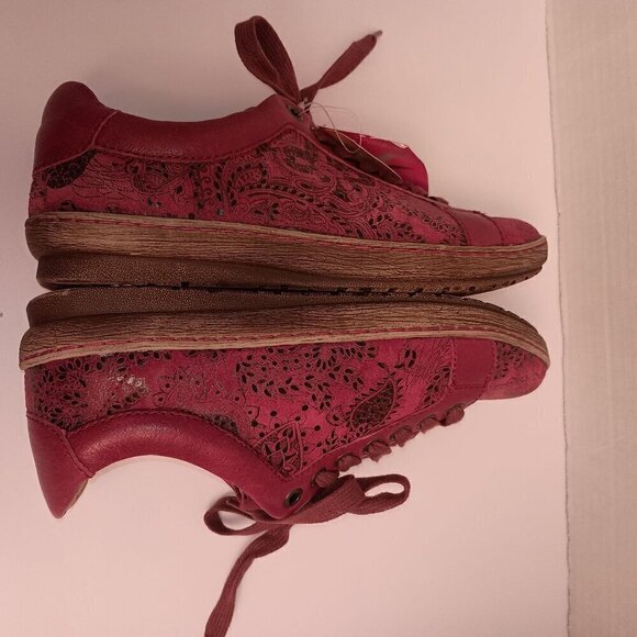 Comfortiva Align Women's Caledonia Paisley Print Lace Up Sneakers NWT Size 7 - Picture 8 of 11